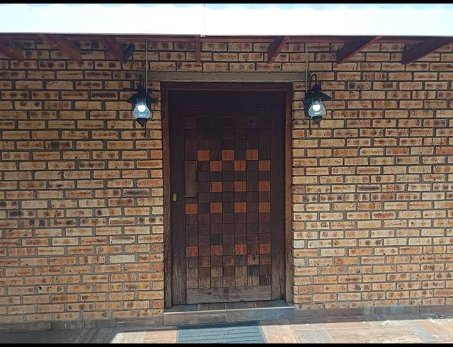 3 BEDROOM HOUSE FOR SALE IN ROTHDENE